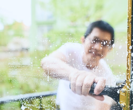 window_cleaning-Bb_JOsUY